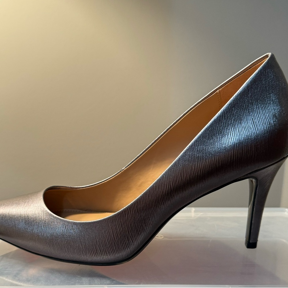 Calvin Klein Gayle pumps